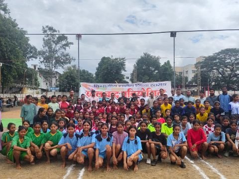 अनूपपुर28सितम्बर25*उत्कृष्ट विद्यालय के मैदान में खो खो प्रतियोगिता का हुआ आयोजन