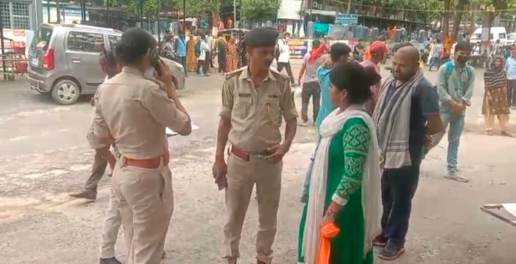 भागलपुर बिहार 03सितम्बर 2025*ज़मीन के लिए रिश्तों का कत्ल! छोटे भाई ने चाकू से गोदकर दो सगे भाइयों की हत्या कर डाली* भागलपुर बिहार 03सितम्बर 2025*ज़मीन के लिए रिश्तों का कत्ल! छोटे भाई ने चाकू से गोदकर दो सगे भाइयों की हत्या कर डाली*