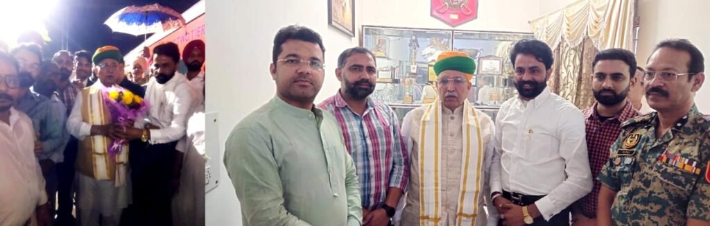 पंजाब6अक्टूबर25*केंद्रीय कानून राज्य मंत्री का अबोहर रेलवे स्टेशन पर पहुंचने पर बार एसो. के पूर्व प्रधान लखविंद्र सिंह सिद्धू ने भव्य स्वागत किया पंजाब6अक्टूबर25*केंद्रीय कानून राज्य मंत्री का अबोहर रेलवे स्टेशन पर पहुंचने पर बार एसो. के पूर्व प्रधान लखविंद्र सिंह सिद्धू ने भव्य स्वागत किया