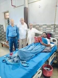 लखनऊ1अक्टूबर25*एनडीपीएफ के राष्ट्रीय अध्यक्ष योगेंद्र यादव ने भाकियू (दशहरी) से मुलाक़ात की