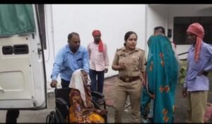 कौशाम्बी1अक्टूबर25*बेसहारा महिला को दबंगों ने बेरहमी से पीटा*