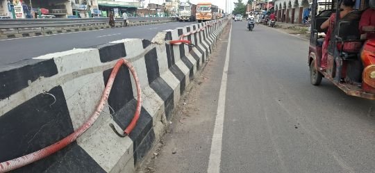 अयोध्या4अक्टूबर25*एनएच की लापरवाही से राहगीरों की जान खतरे में