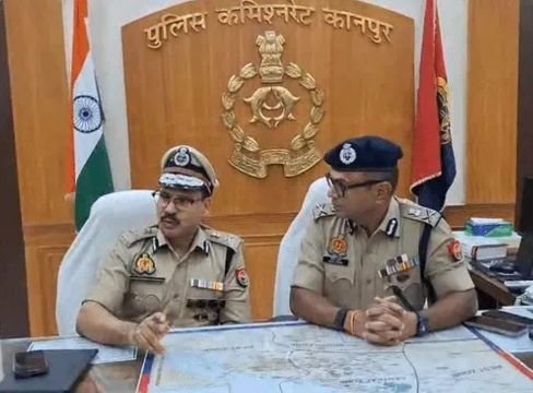 कानपुर7अक्टूबर25*नवांगतुक पुलिस आयुक्त आईपीएस रघुवीर लाल ने संभाल कार्यभार* कानपुर7अक्टूबर25*नवांगतुक पुलिस आयुक्त आईपीएस रघुवीर लाल ने संभाल कार्यभार*