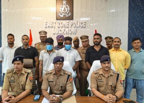 लखनऊ7अक्टूबर25*ओला उबर चालक और मौरंग गिट्टी ट्रेडर निकले चैन स्नैचर...* लखनऊ7अक्टूबर25*ओला उबर चालक और मौरंग गिट्टी ट्रेडर निकले चैन स्नैचर...*