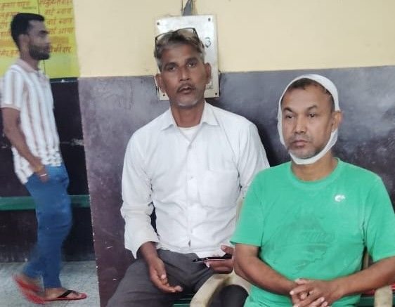 अयोध्या8अक्टूबर25*रुदौली में बंदरों के हमले में भाकियू उपाध्यक्ष अफजल खान घायल, अस्पताल में भर्ती अयोध्या8अक्टूबर25*रुदौली में बंदरों के हमले में भाकियू उपाध्यक्ष अफजल खान घायल, अस्पताल में भर्ती