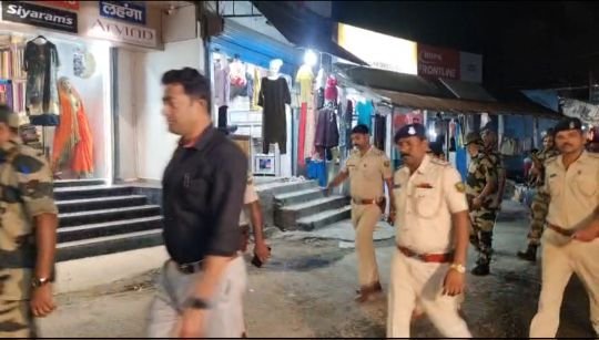 पूर्णिया बिहार 9 अक्टूबर 25* अक्टूबर25*बिहार विधानसभा चुनाव के मद्देनजर केंद्रीय पुलिस बल के साथ फ्लैग मार्च पूर्णिया बिहार 9 अक्टूबर 25* अक्टूबर25*बिहार विधानसभा चुनाव के मद्देनजर केंद्रीय पुलिस बल के साथ फ्लैग मार्च