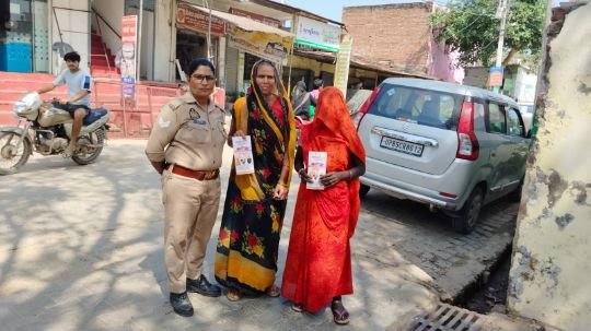 मथुरा 9 अक्टूबर 25 थाना महावन में महिलाओं को मिशन शक्ति के तहत किया गया जागरूक* मथुरा 9 अक्टूबर 25 थाना महावन में महिलाओं को मिशन शक्ति के तहत किया गया जागरूक*