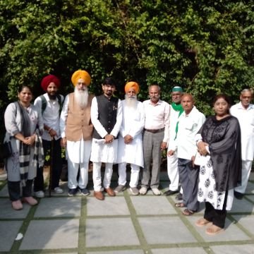 नई दिल्ली9अक्टूबर25*योगेन्द्र यादव एवं चढूनी की मुलाकात