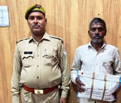 मथुरा 11 अक्टूबर 25* एक अभियुक्त को किया गिरफ्तार, कब्जे से 1 किलो 120 ग्राम अवैध गांजा बरामद ।*