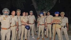 वाराणसी11अक्टूबर25*BHU के बिड़ला हॉस्टल के बाहर जमकर चले ईंट-पत्थर, छात्रों और सुरक्षाकर्मियों में क्यों हुई भिड़ंत?*