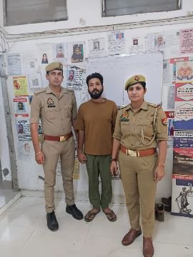 मथुरा 17 अक्टूबर 25*थाना वृन्दावन पुलिस ने बलात्कार के अभियोग में वांछित अभियुक्त को किया गिरफ्तार *