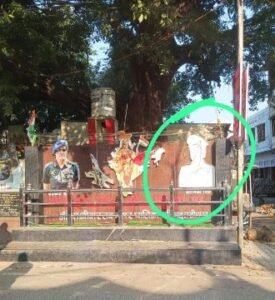 लखीमपुर खीरी18अक्टूबर25*स्मारक रूपी सेल्फी पॉइंट्स देश की वीरांगनाओ का खुलेआम रोज मजाक उड़ा रहा है ।