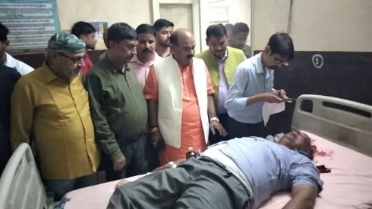 प्रतापगढ़22अक्टूबर25सांगीपुर थाना के बावरिहा गाँव में दबंगों ने हाईकोर्ट के अधिवक्ता समेत तहसील के वरिष्ठ अधिवक्ता व परिजनों पर किया जानलेवा हमला। प्रतापगढ़22अक्टूबर25सांगीपुर थाना के बावरिहा गाँव में दबंगों ने हाईकोर्ट के अधिवक्ता समेत तहसील के वरिष्ठ अधिवक्ता व परिजनों पर किया जानलेवा हमला।
