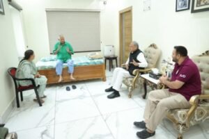 पटना22अक्टूबर25*AICC बिहार प्रभारी श्री कृष्णा अल्लावारू के साथ श्री लालू प्रसाद यादव एवं श्री तेजस्वी यादव के साथ चुनावी चर्चा हुई। पटना22अक्टूबर25*AICC बिहार प्रभारी श्री कृष्णा अल्लावारू के साथ श्री लालू प्रसाद यादव एवं श्री तेजस्वी यादव के साथ चुनावी चर्चा हुई।