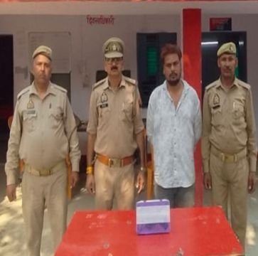 मथुरा24.10.2025* थाना माँट पुलिस द्वारा एक अभियुक्त को अवैध तमन्चा व कारतूस के साथ किया गिरफ्तार, मथुरा24.10.2025* थाना माँट पुलिस द्वारा एक अभियुक्त को अवैध तमन्चा व कारतूस के साथ किया गिरफ्तार,