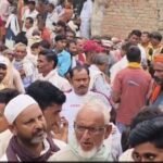 बाँदा28अक्टूबर25*खाद के लिए मची हाहाकार हजारों की तादाद में पहुंच रहे किसान