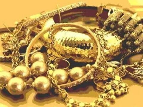 मुम्बई28अक्टूबर25*सोने की कीमत पिछले 8 दिनों में 10,420 रुपए घटकर आज 1,19,164 रुपए प्रति 10 ग्राम पर आ गई है। मुम्बई28अक्टूबर25*सोने की कीमत पिछले 8 दिनों में 10,420 रुपए घटकर आज 1,19,164 रुपए प्रति 10 ग्राम पर आ गई है।