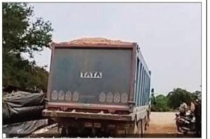 हमीरपुर30अक्टूबर25*जाम के झाम से परेशान हुआ ग्रामीण क्षेत्र सड़कों पर मौत बनकर दौड़ रहे ओवरलोड ट्रक कर रहे ग्रामीण मार्गो को जर्जर* हमीरपुर30अक्टूबर25*जाम के झाम से परेशान हुआ ग्रामीण क्षेत्र सड़कों पर मौत बनकर दौड़ रहे ओवरलोड ट्रक कर रहे ग्रामीण मार्गो को जर्जर*