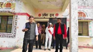 कौशाम्बी 11नवम्बर 25**जिलाधिकारी ने की रोजगार सृजन सम्बन्धी कार्यक्रमों की समीक्षा*