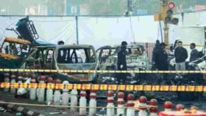 दिल्ली 12/11/25*दिल्ली बम ब्लास्ट मामले में अब लाल कार की हो रही तलाश..!*