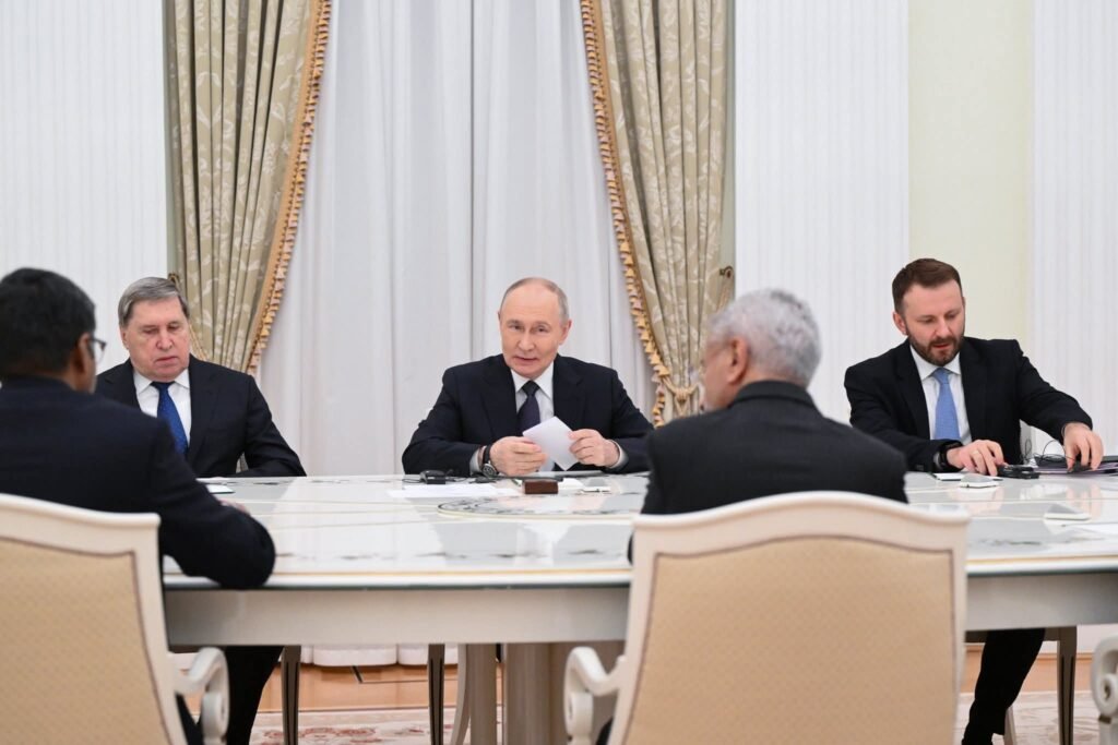 🛑नई दिल्ली 19नवम्बर 25*आज मास्को में रूस के राष्ट्रपति पुतिन से मुलाकात करके सम्मानित महसूस किया।