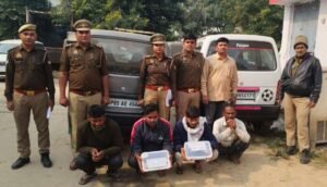 मथुरा 21 नवंबर25* घर से बिना बताये गये नाबालिक बच्चे को सकुशल बरामद कर परिवारिजनो के किया सुपुर्द ।*