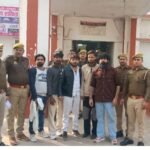 मथुरा 25 नवंबर 25* शराब के ठेको पर सेल्समैनो एवं अन्य कर्म0गण के साथ मारपीट कर जबरन ठेका बन्द कराने वाले 05 अभियुक्त गिरफ्तार ।*