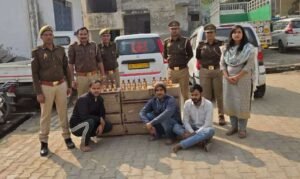 मथुरा 25 नवंबर25*03 अन्तर्राजीय शराब तस्कर/अभियुक्तगण को किया गिरफ्तार ।*