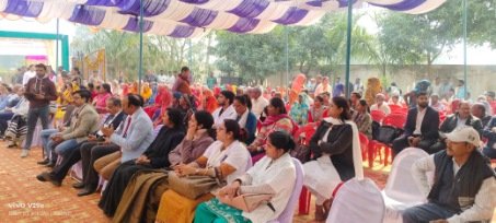 कौशाम्बी 27/11/25*कौशाम्बी की पीएलवी ममता दिवाकर का प्रयागराज में शील्ड देकर किया सम्मान*