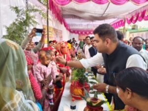 कौशाम्बी 28/11/25*जिलाधिकारी ने ग्राम फतेहपुर सहाबपुर में चौपाल लगाकर सुनी ग्रामवासियों की समस्यायें*