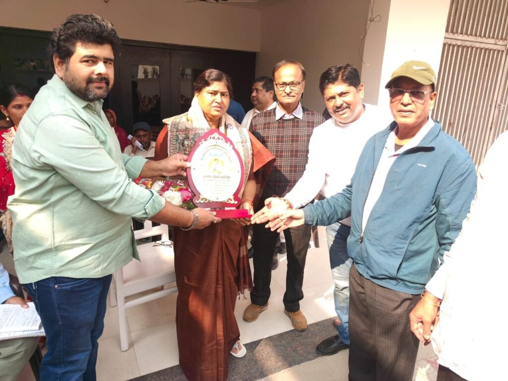 पूर्णिया बिहार 30 नवंबर25*यूथ हॉस्टल एसोसिएशन ऑफ इंडिया का एक शिष्यमंडल मंत्री लेशी सिंह से मुलाकात कर उन्हें मुबारकबाद दी