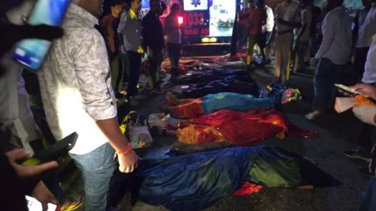 जोधपुर2नवम्बर25*✳️जोधपुर: भीषण सड़क हादसा, 18 लोगों की दर्दनाक मौत..!* जोधपुर2नवम्बर25*✳️जोधपुर: भीषण सड़क हादसा, 18 लोगों की दर्दनाक मौत..!*