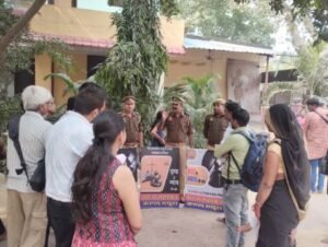 मथुरा2नवंबर25* “NCL Awareness 2.0” अभियान के क्रम में थाना महावन पुलिस-जागरूकता कार्यक्रम आयोजित किया गया।*