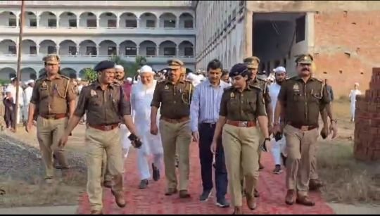 बाँदा4नवम्बर25*यातायात सड़क सुरक्षा माह के अंतर्गत यातायात नियमों, साइबर अपराध के सम्बंध में जागरुक किया गया बाँदा4नवम्बर25*यातायात सड़क सुरक्षा माह के अंतर्गत यातायात नियमों, साइबर अपराध के सम्बंध में जागरुक किया गया