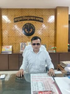 बाँदा4नवम्बर25*आयुक्त अजीत कुमार ने वीडियो कॉन्फ्रेंसिंग के माध्यम से की राजस्व वादों की गहन समीक्षा की