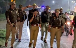 मथुरा 6 नवंबर 25 *क्षेत्राधिकारी रिफायनरी सुरक्षा के दृष्टिकोण दल बल के साथ पैदल भ्रमण*