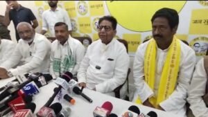 पूर्णिया बिहार 7 नवंबर 25* *जन सुराज के राष्ट्रीय अध्यक्ष उदय सिंह ने पूर्णिया लोकसभा क्षेत्र के सभी 8 विधानसभा उम्मीदवारों के साथ की प्रेस कांफ्रेंस*