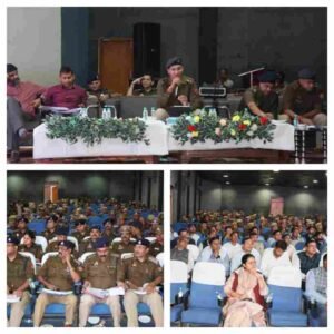 मथुरा 12 अक्टूबर 25 *वरिष्ठ पुलिस अधीक्षक द्वारा अधिकारियों कर्मचारियों की ब्रीफिंग की गई*