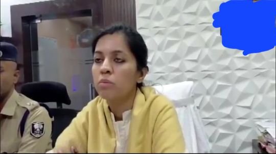 रोहतास 13/11/25*संदिग्ध ट्रक घुसने की अफवाह पर हंगामा हुआ, सूचना मिलते ही प्रशासन और पुलिस मौके पर पहुंची रोहतास 13/11/25*संदिग्ध ट्रक घुसने की अफवाह पर हंगामा हुआ, सूचना मिलते ही प्रशासन और पुलिस मौके पर पहुंची