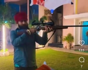 लखनऊ30/11/25*राजधानी में खुलेआम हथियारों का प्रदर्शन, सोशल मीडिया पर अपलोड किए जा रहे वीडियो*