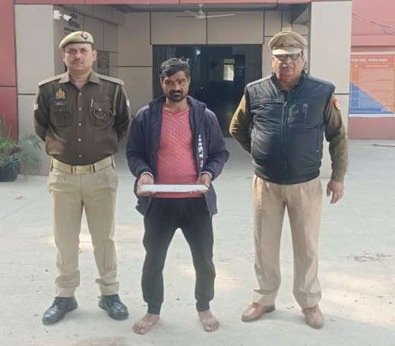 मथुरा 1 दिसंबर 25*थाना राया पुलिस द्वारा एक अभियुक्त को किया गिरफ्तार, कब्जे से एक नाजायज चाकू बरामद ।*