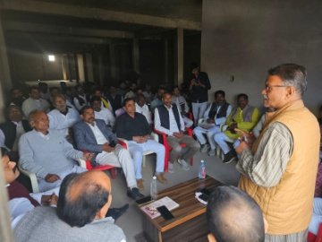 कौशाम्बी 1/12/25*राजा भैया चाहते हैं कि समाज का हर गरीब कमजोर तबका तरक्की करें --पूर्व सांसद*