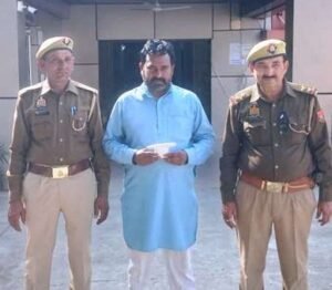 मथुरा 5 दिसंबर 25*थाना राया पुलिस द्वारा टीम द्वारा सट्टे की खाईबाडी करते हुए अभियुक्त को किया गिरफ्तार ।*