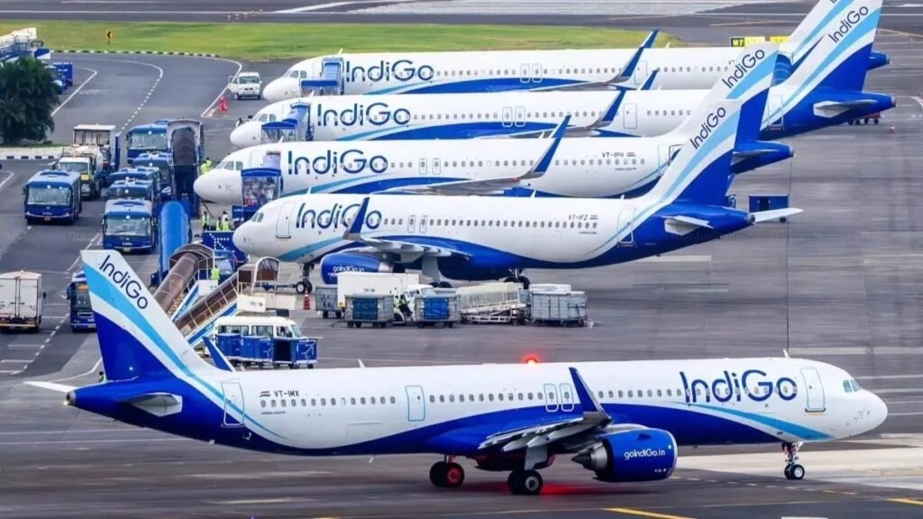 दिल्ली 05सितम्बर 25**यात्री बेहाल! IndiGo की उड़ानें लगातार चौथे दिन भी बाधित, एयरपोर्ट्स पर लगा सूटकेस का ढेर*