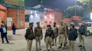 मथुरा 5 दिसंबर 25*सुरक्षा के दृष्टिकोण रिफाइनरी क्षेत्रांतर्गत पैदल गश्त*