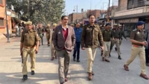 मथुरा 6 दिसंबर 25 *जिलाधिकारी मथुरा एवं वरिष्ठ पुलिसअधीक्षक द्वारा पैदल गश्त*