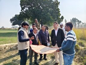 कौशाम्बी 9 दिसम्बर 25*पं0 दीन दयाल किसान समृद्धि योजना के अन्तर्गत ग्राम-अर्का फतेहपुर में कराये गए कार्यों का डीएम ने किया निरीक्षण*