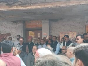 कानपुर नगर 11दिसम्बर 25*बिल्हौर में उपनिबंधक कार्यालय के नए भवन पर ऐतराज का शोर।