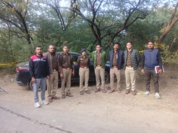 मथुरा 15 दिसंबर 25* राधा टाउन कॉलोनी में एक वृद्ध व्यक्ति को गोली मारने वाले व्यक्ति के साथ पुलिस की मुठभेड़ और गिरफ्तार ।*