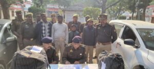 सुल्तानपुर 16सितम्बर 25*33 किलो गांजा,₹3.25 लाख नकद और दो लग्ज़री कारों संग तीन तस्कर गिरफ्तार*